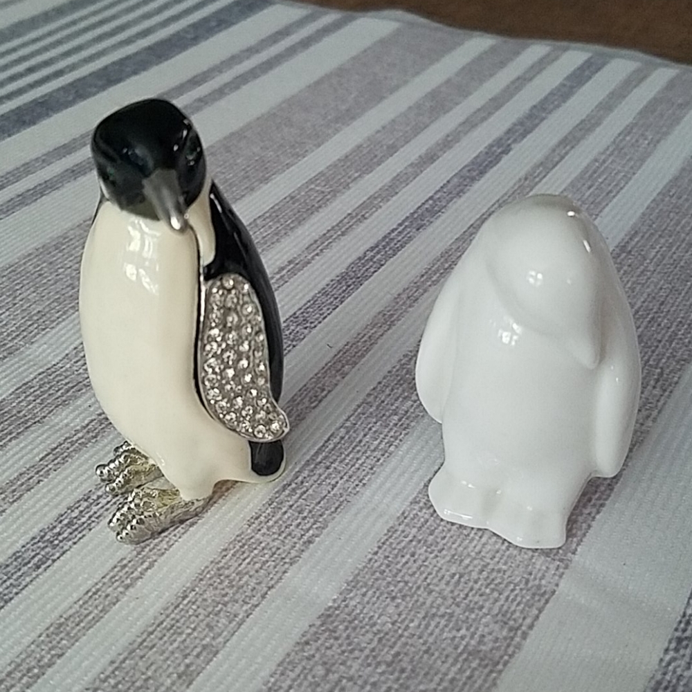 Penguin keepsake, art, decor, collectable